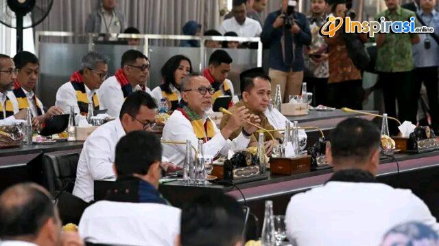 Keterangan Foto : Pj Gubernur Sumut Agus Fantoni dalam sambutannya optimis pertanian Sumut bisa maksimal, Selasa (21/01/2025)